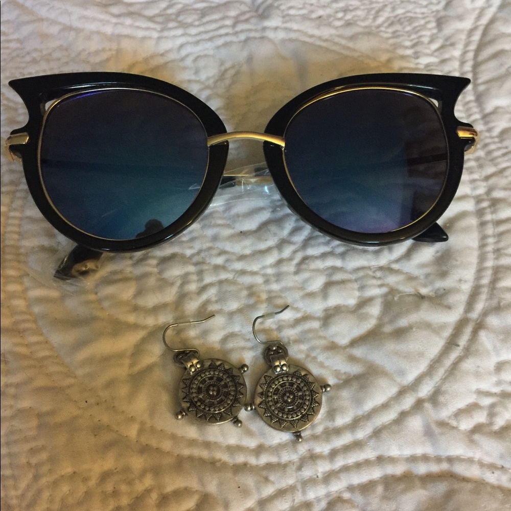 Sunglasses with earrings